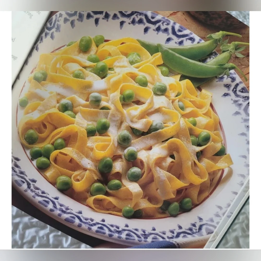 Williams Sonoma Kitchen Library Pasta Cookbook.. Book. Italian